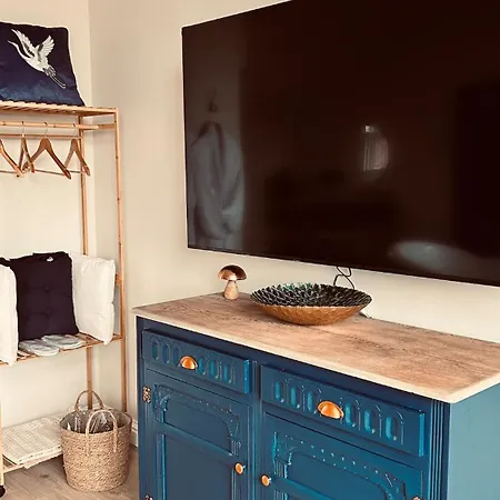 Apartment Luxury Romantic Bolt Hole